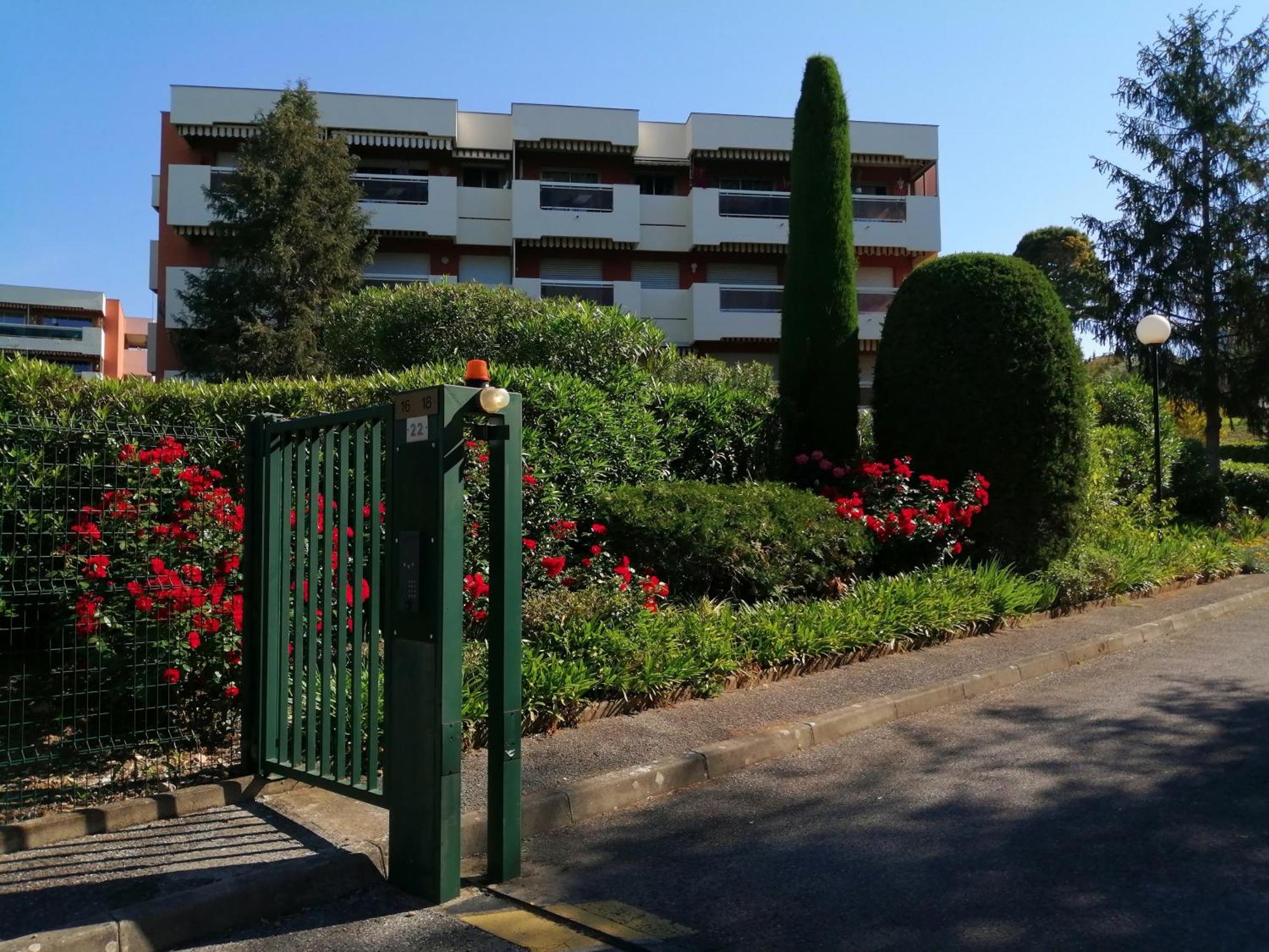 Studio - Juan les pins - proximité plages Antibes Exterior foto